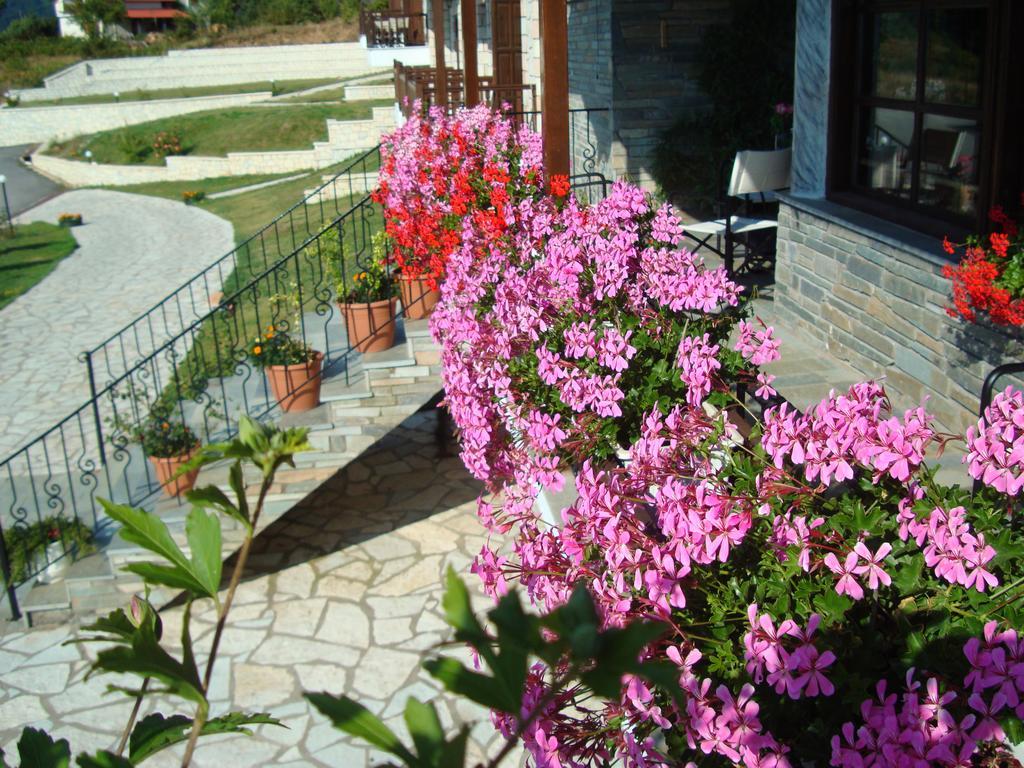 Ξενοδοχείο Μαγκιωση Neraidochori Exterior photo